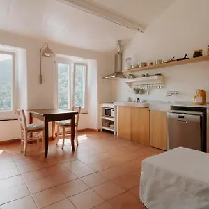 https://il-castagno-holiday-home.hotelitalianriviera.com