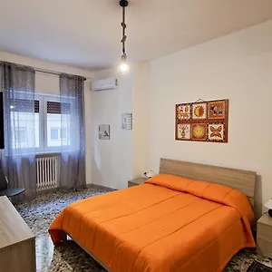 https://garibaldi-square.barihotels.org